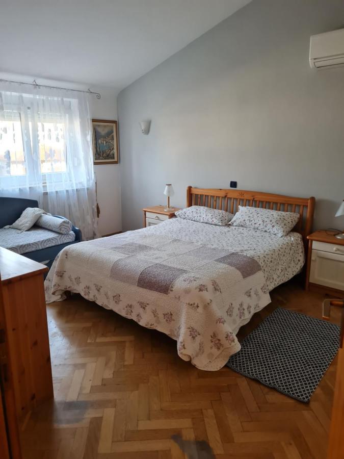 Apartment Karmen Umago Esterno foto