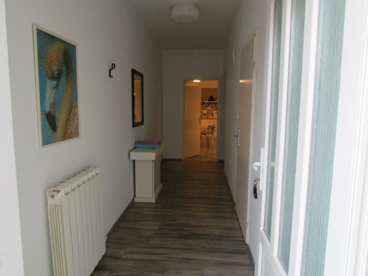 Apartment Karmen Umago Esterno foto