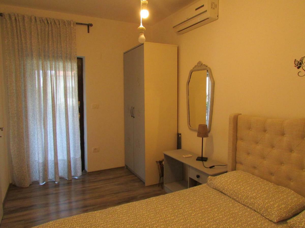 Apartment Karmen Umago Esterno foto