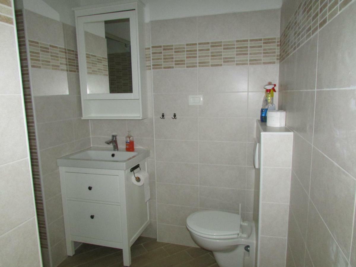 Apartment Karmen Umago Esterno foto