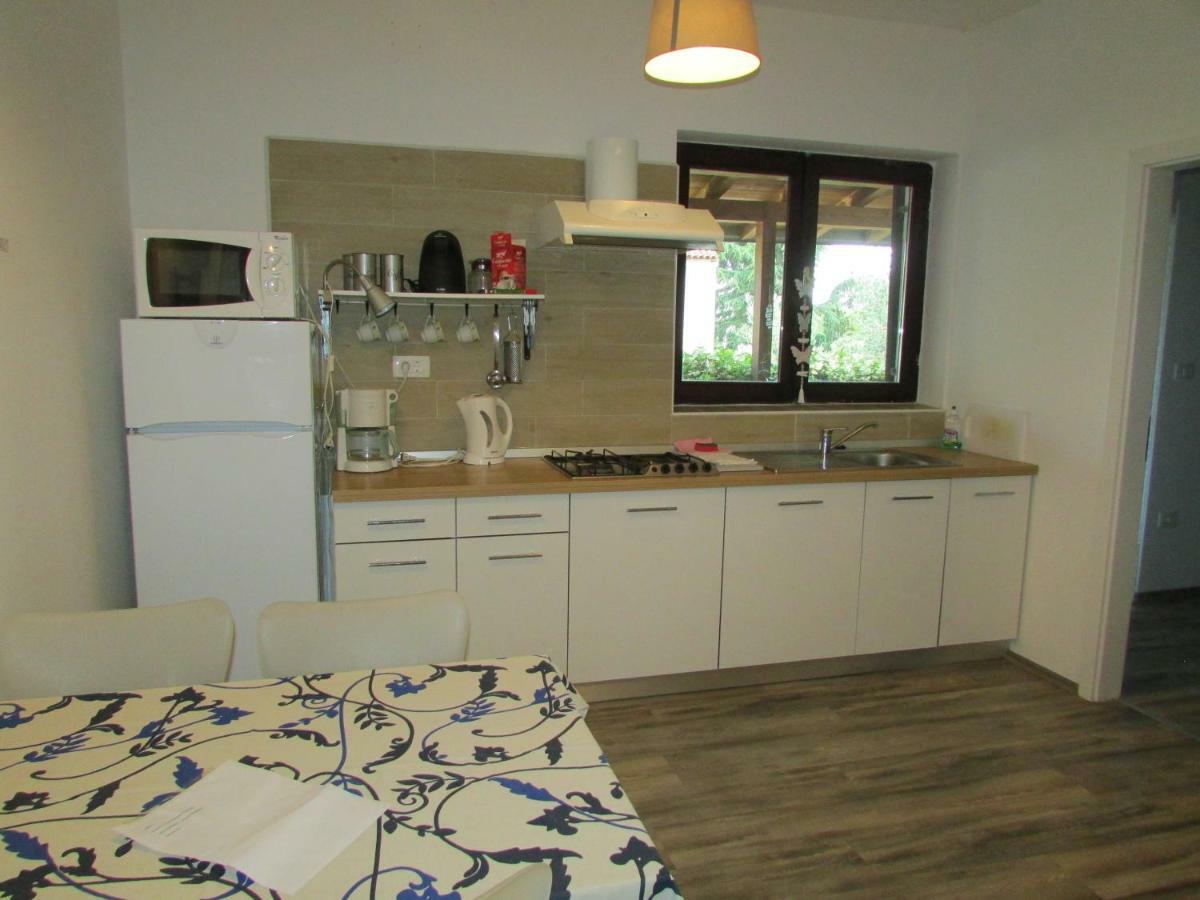 Apartment Karmen Umago Esterno foto